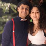 Ira Khan Instagram - Merry Christmas🎄 Part 1. Bloopers in story! #christmas #christmastree #merrychristmas #outfit #dressup #raindeer #love Lake Constance