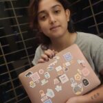 Ira Khan Instagram - #notetoself I'm starting a thing where I actively remind myself of useful things I've learnt. I'll share with context. But my point is, make your own. Because when we're feeling down and out... we forget lots of things that we already know. And it's okay. It happens. But that's when you need reminders. That it's okay. To drink water. Hug a friend. You can try again tomorrow. Take a shower. Get out of your house. Do some push-ups. Whatever your note to yourself is. You can be a source of your own knowledge. Happy Monday💛