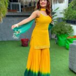 Ishita Raj Sharma Instagram - यूँ इश्क़ हो गया है शायद इक तसव्वुर से हमें, की चाहत की हद्द की चाहत है हमें।- I.R #ख़्याल #selfmusing💫 #ishitawrites