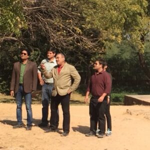Janvi Chheda Instagram - Ahmedabad memories🤗
.
.
P.S: Daya Sir is in the 3rd pic. Hrishi Sir and Freddy Sir were not in Ahmedabad.
.
.
On popular demand, I’m posting these old pics. This is my personal collection. I cant go back in time and click more or with particular cops. Try to understand that.
.
.
#behindthescenes #cid #cidshoot #nofilter #noedit