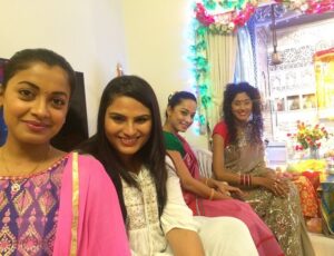 Janvi Chheda Instagram - Ladies First❤️
.
Women in CID, might have been in minority. But they were always an integral and an irreplaceable part of the show, in front and behind the camera!
.
.
P.S: I wish I had pics with all the women in CID. These are the ones I could find in my stash.

#womenincid #womenpower #flashbackfriday #cid #nofilter