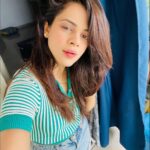 Jigyasa Singh Instagram - Selfie satur-yay 🍀 Might enjoy the Saturday vibe a little longer ! ☺️