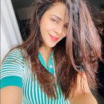 Jigyasa Singh Instagram - Selfie satur-yay 🍀 Might enjoy the Saturday vibe a little longer ! ☺️