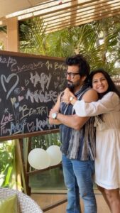 Kamya Punjabi Instagram - #justforfun we made this reel while celebrating our #anniversary #kasha #kamyapunjabi #shalabhdang