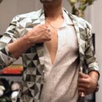 Karan Kundrra Instagram - thank you for your love.! aapka pyaar, aapke nasty vaar, aapki stalking, aapki sweet talking aur meri life ki har situation main mere saath hand in hand walking.. is sabh ke liye bohot bohot #Shukriya #HarMaidanFateh