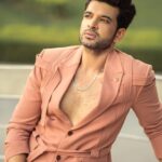 Karan Kundrra Instagram - I’m coming for everything they think I can’t have..! #HarMaidanFateh Style: @kmundhe4442 outfit: @bharat_reshma shot: @shivamduaphotography