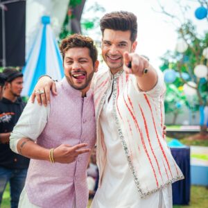 Karan Kundrra Instagram - Hey Beerrie 🍻✌🏼