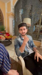 Karan Sharma Instagram - kis kis ka Dubai jane ka Maan kar raha hai ??…. I mean 
Dobara Dubai jane ka maan kar raha hai @dubai  @tanyasharma27 @radhikamuthukumar_official 😃😃😂🤓 #dubaireels #karansharma #trendingreels #fun #sasuralsimarka2