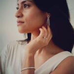 Konkona Sen Sharma Instagram – Happy Holi! 💙💜💗💛💚

For @vogueindia 
Styled by @damini_styles 
Wearing @431_88
Earrings @viangevintage
Rings and bracet @house.of.quadri
Hmu @sakil.kunwar 
Images @gourabganguli