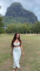 Krissann Barretto Instagram - 💋

#reels #reelsinstagram #reelsvideo #reelsindia #trendingreels #viral #white #girl #travel #ootd #outfits #outfit #happy #grateful #blessed #thankyou