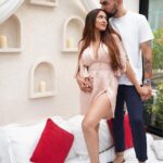 Krissann Barretto Instagram - Pre Valentines done right ♥️ @nkaramchandani ♥️ 📍 @theory9_servicedapartments 📷 @araalexanderofficial