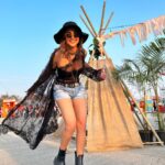 Krystle D'Souza Instagram - Waiting for my batmobile at Supersonic 2023 🦇 . . . . #supersonic #vh1supersonic #musicfestival #musicfestivaloutfit #vh1supersonic2023 #sunset #ootd #accessories #outfitideas #batman @vh1supersonic Vh1 Supersonic, Pune