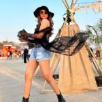Krystle D'Souza Instagram - Waiting for my batmobile at Supersonic 2023 🦇 . . . . #supersonic #vh1supersonic #musicfestival #musicfestivaloutfit #vh1supersonic2023 #sunset #ootd #accessories #outfitideas #batman @vh1supersonic Vh1 Supersonic, Pune