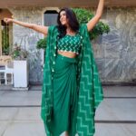 Lakshmi Manchu Instagram - Laugh out loud you all. It’s #worldlaughterday 😁😆😂🤣😅😀😃 Post your Favourite Joke below so all of us can laugh more today! Outfit @pinkcitybysarika Jewellery @celestinejewelry_ Stylist @6shweta