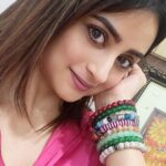 Madirakshi Mundle Instagram - Baithe baithe kya kare ❤️❤️❤️