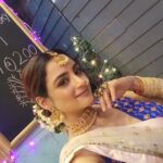 Madirakshi Mundle Instagram - आपको और आपके पूरे परिवार को दिवाली की हार्दिक हार्दिक शुभकामनाएं। आप पर माँ लक्ष्मी जी और श्री गणेश जी की असीम कृपा सदैव बनी रहें।