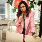 Madirakshi Mundle Instagram - The art of life is to know how to enjoy a little and to endure very much ❤️