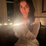 Mahima Makwana Instagram - Happy Diwali.✨ packup waali, london waali Diwali. Wishing ya’ll love and light. London, United Kingdom