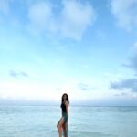 Mahima Makwana Instagram - 🌊 @cocoonmaldives @thecocooncollection @goldcoastfilmsofficial . . . Styled by - @krishi1606 Wearing - @angelcroshet_swimwear Cocoon Maldives