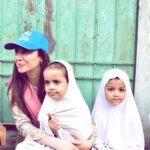 Mahira Khan Instagram – The dreams of displaced Afghans are no different than anyone else’s dreams. 
 
✔️To have a home
✔️To send their children to school
✔️To provide for their families.

They need peace to fulfil their dreams.

I truly believe education is the key to success for every society. The GlobalGoals set a target of quality education for ALL. Refugees included 💕
 
At the #Afghanistan2020, discussions on the quality of education will help secure the future of refugee children.
 
#Afghanistan2020 @Refugees