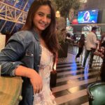 Meera Deosthale Instagram - We all have gotten so used to surviving. But are we living fully? 🧐 📸 @vidhiipandya ♥️