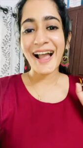 Megha Mathew Instagram - അങ്ങനെ എനിക്കൊരു കേക്ക് കിട്ടി 😋🎂👌

Thank you so much mummy kutti muwhaaaaaa 😘

#reels #reelsinstagram #reelsvideo #reelsindia #reelitfeelit #christmastime #firstcake #motheranddaughter #loveyou #lotsoflove❤️