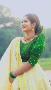 Megha Mathew Instagram - 📷 @arjun__krishnan 

Edit by @shyamgkurup 

👗 @lax_desino 

Jewls; @studiobluefashions 

 💄 @makeover_by_aswathyprasanth @achuprasanth106 

https://youtu.be/emQj_U0J9eg

@kschithra @unnimenonsinger 

#réel #ree #reelitfeelit #song #trending #treditional #lovely #greenday #reelitfeelit #reelvideo #reelindia #réel #reelitfeelit❤️❤️ #reeelkarofeelkaro😇 #réel #instagram #instagram #instagram #instagood #instamood #instafashion