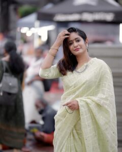 Megha Mathew Instagram - #thirinakkara_pooram # #nostalgia ❤️

Saree by ; @varnudais 

📷 @jith_in_sunny_ 

#temple #sareelove #crowd #ulsavam #thirunakkarapooram #2022 #instagram #instamood #sareemood😍 #lovethis #saree #thankyou #varundais #saree #inspiration #instagood #pic #picsartedit #picsoftheday #instagram #nostalgia