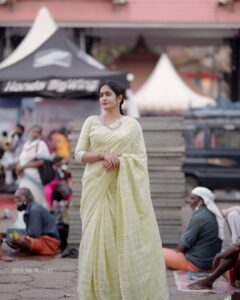 Megha Mathew Instagram - #thirinakkara_pooram # #nostalgia ❤️

Saree by ; @varnudais 

📷 @jith_in_sunny_ 

#temple #sareelove #crowd #ulsavam #thirunakkarapooram #2022 #instagram #instamood #sareemood😍 #lovethis #saree #thankyou #varundais #saree #inspiration #instagood #pic #picsartedit #picsoftheday #instagram #nostalgia