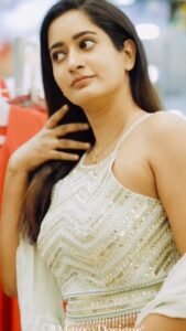 Megha Mathew Instagram - Thank you so much @mauve_designs_by_princy_allen for making me feel so elegant and unique

Dop ; @thusharthiruvalla 

@ncsvastramofficial 

A special thanks to @princyallen Lead Designer and MD, Mauve Designs By Princy Allen

#ncsvastramkottayam #mauve design #fashionstyle #fashiondesigner #fashions #kottayam #réel #reelitfeelit #reelsinstagram #reelsvideo