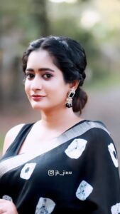 Megha Mathew Instagram - 🖤🖤🖤

Saree by ; @kaitheki.online 

#reels #reelsinstagram #reelsvideo #black #sareelove #instafashion #insatgram