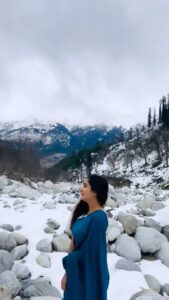 Megha Mathew Instagram - 💙💙💙

#himachal #snowfall #happytime #traveldiaries #moments #lovethissong #favorite #saree #snowday #reelitfeelit #.