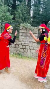 Megha Mathew Instagram - A dance wearing the traditional dress is definitely mandatory😂🙌 These moments of pure joy and excitement will always turn into a lifetime memory. To find people as crazy as you and be friends is amazing. These days willl always be cherished.

P.S. I am the absolute worst at dancing so I really am trying hard😂🙊

#manali #travel #travelgram #india #trip