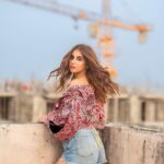 Miesha Saakshi Iyer Instagram - The calm before the storm ⛈ . . . . Jacket @hersheinbox 📸 @swagatsharmaphotography . . . #ootd #photo #photooftheday #photoshoot #photography #explorepage #jacket #colombia #style #fashion #vibes #aesthetic #hairflip #miesha #mieshaiyer #grateful #gratitude #thankyouforeverything 🧿✨