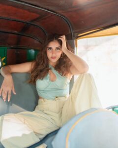 Miesha Saakshi Iyer Instagram - I didn’t feel like driving my Volkswagen,
Thus Auto. 🛺
.
.
.
.
.
.
.
.
📸 : @swagatsharmaphotography 
#getthepun #delhi #delhistreetphotography #delhidiaries #auto #green #yellow #ootd #streetstyle #streetwear #streetphotography #fashion #aesthetic #vibe #miesha #mieshaiyer #grateful #gratitude #thankyouforeverything 🧿✨
