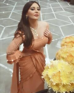 Minissha Lamba Instagram - Just a spot of glitter... And guesses who I am wearing???
Answers revealed Tomorrow in the credits picture... 
.
.
.
.
.
.
.
.
.
.
#indianbridalmakeup #indiansaree #indianbridalfashion #indianweddingoutfit #indianwedding #weddinglehnga #weddingphotography #weddingfashion #weddinginspiration #saree #sangeetoutfit #indianweddingjewellery #weddingjewellery #jewellery #bridaljewelleey