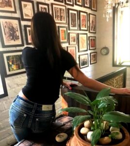 Minissha Lamba Instagram - New #Denim... A gift from someone who knows your size 🌻