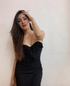 Monica Sharma Instagram - 🖤✔️