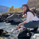 Monica Sharma Instagram - river side♥️ . . . . #riverside #river #riverfront #nature #naturephotography #naturelovers #naturelover #natureshots #natureshot #instagood #instafashion #instafashion #instastyle #instamood #hills #hillstation #naturegram Kaza