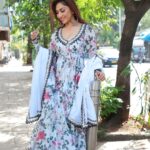 Mouli Ganguly Instagram - Less perfection More authenticity What say? . . . #mouliganguly #outdoorpotraits #floral #floraldress