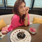 Mouli Ganguly Instagram - Thankyou everyone for the lovely birthday wishes❤️🙏 Only GRATITUDE ! Every moment is a treasure that one should relish so make it count ! Wearing this lovely fuschia coord from @shop.bythebay 💗 Thankyou @gomamumbai for this scrumptious amazing treat .Loved every bite🤩 . . . #mouliganguly #birthdaypost Radisson Mumbai Goregaon