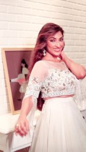 Mouli Ganguly Instagram - ❤️
Outfit  @the_adhya_designer

Location @blabberallday 

Hair and mkup @elvisvaz
Styled by  @deepa_a_singh 
.
#mouliganguly
#jewelleryshoot
#fashionshoot 
#lifestyleshoot