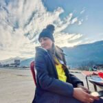 Mouli Ganguly Instagram - Enjoy the little things for one day you might look back and realise they were the big things! . . #mouliganguly #hillstation #winteroutfits #incredibleindia #himachal #manali #traveldiaries