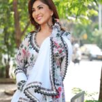 Mouli Ganguly Instagram - Less perfection More authenticity What say? . . . #mouliganguly #outdoorpotraits #floral #floraldress