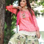 Mouli Ganguly Instagram - Eid mubarak 🌙 . . Happy Akshay tritiya 💰 🪙🙏 . Outfit @mirpurimaheka