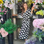 Mouli Ganguly Instagram - Flowers always bring colours to your world 💐