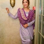 Mouli Ganguly Instagram - It's all about @saraarfeenkhan s #iftaar party Wearing @yuktaadesignerstudio Shot by @shutterjuicestudio