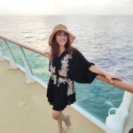 Mouli Ganguly Instagram - Good vibes happen on the tides 🌊