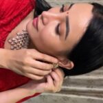Nalini Negi Instagram - Chitta kukkad banere te Kashni dupatte waliye Munda sadke tere te Kashni dupatte waliye Munda sadke tere te Teri aankhon se saare Main aansu chheen ke Tujhe de doon woh pyar ka sukun Tere mehandi wale hathon ko Main choom ke #reelitfeelit #reelkarofeelkaro #reelsvideo #reelsindia #trending #trendingreels #trendingnow