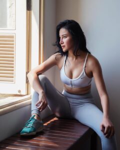Nalini Negi Instagram - JUST DO IT....💪🏻

👚 @nike 
👖 @hrxbrand 
👟 @adidasindia